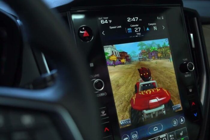Последната версия на Android Auto превръща колите в игрални конзоли