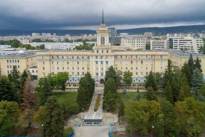 Високо отличие за Морско училище Варна
