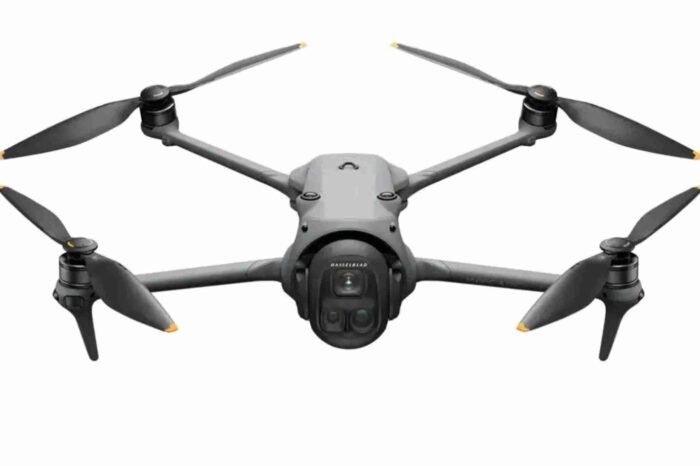 DJI Mavic 4 Pro: Революционен дрон с три камери и 360° гимбал